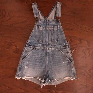 Abercrombie & Fitch Denim Overall Shorts / Size Small /